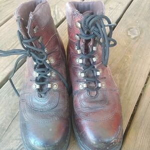 Wolverine steel toe brown mens sz 7, womens sz 8.5